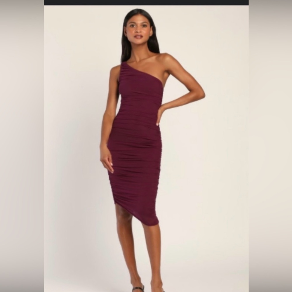 Lulus burgundy midi dress